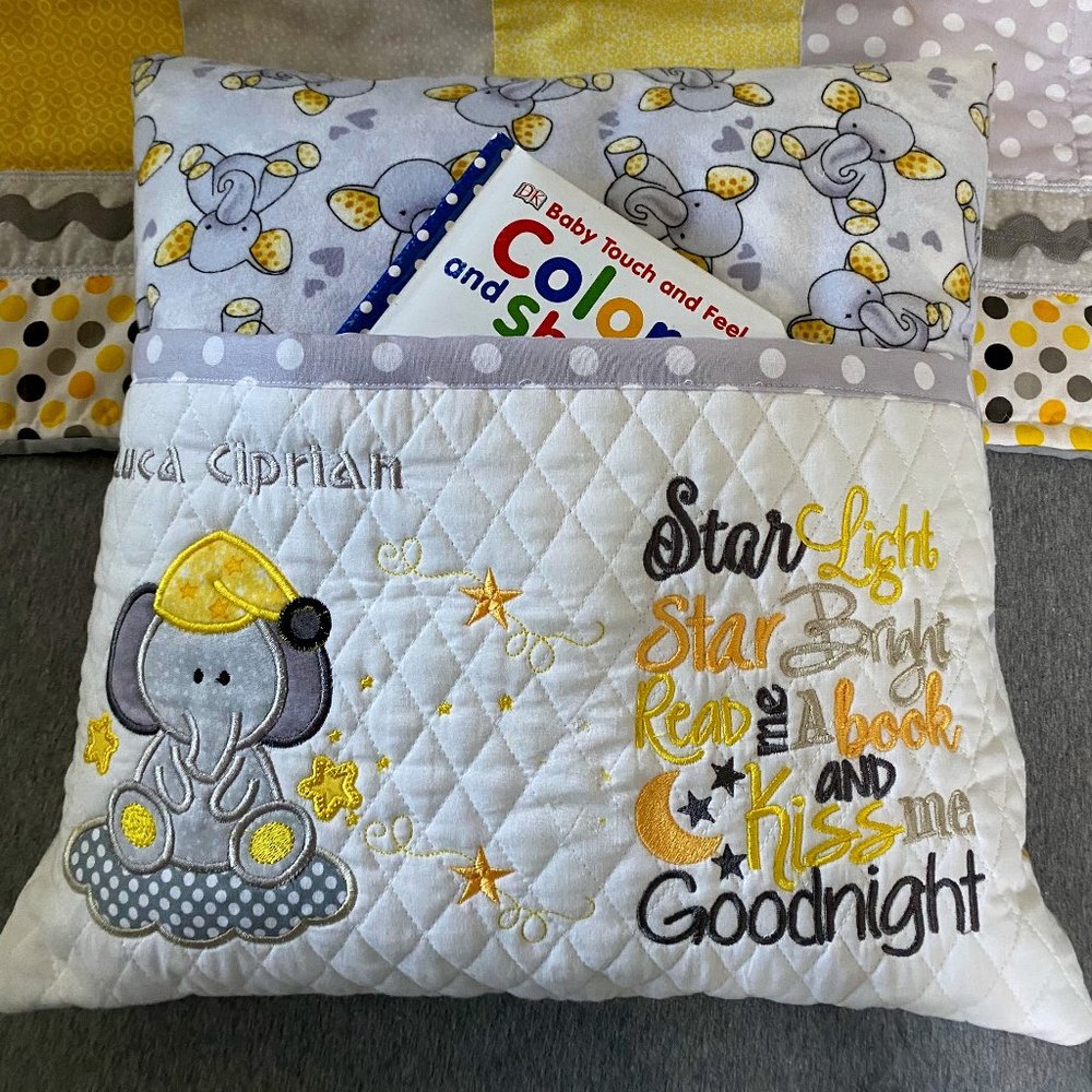 Baby reading pillow
